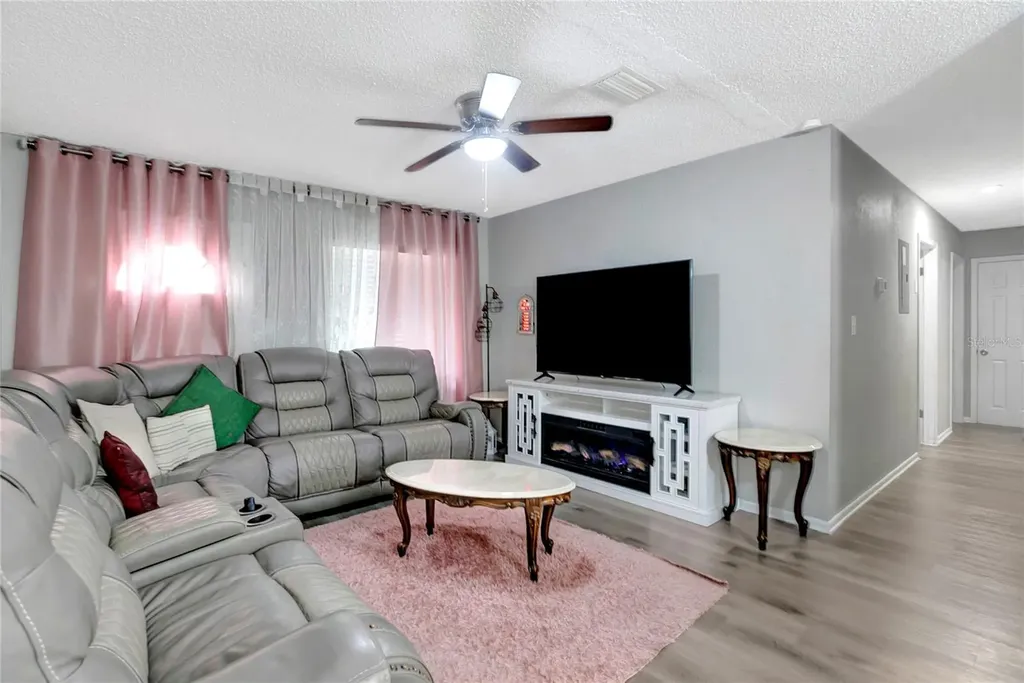 6410 N 44th Street Tampa FL 33610