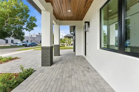 3613 W North A Street Tampa FL 33609