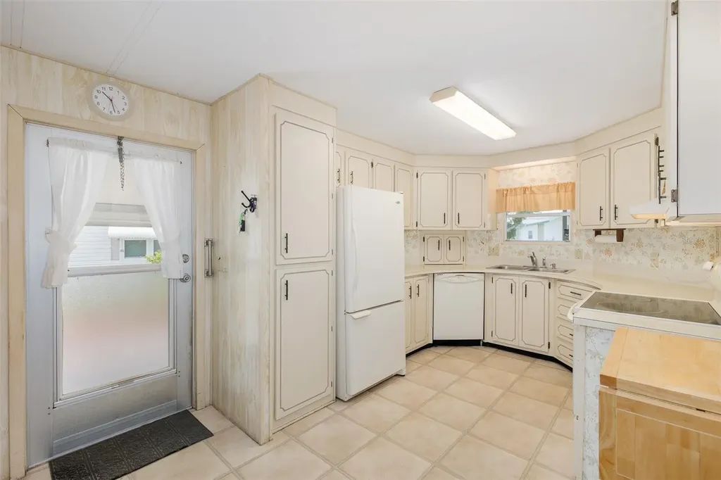 72 Cottagewood Drive Safety Harbor FL 34695