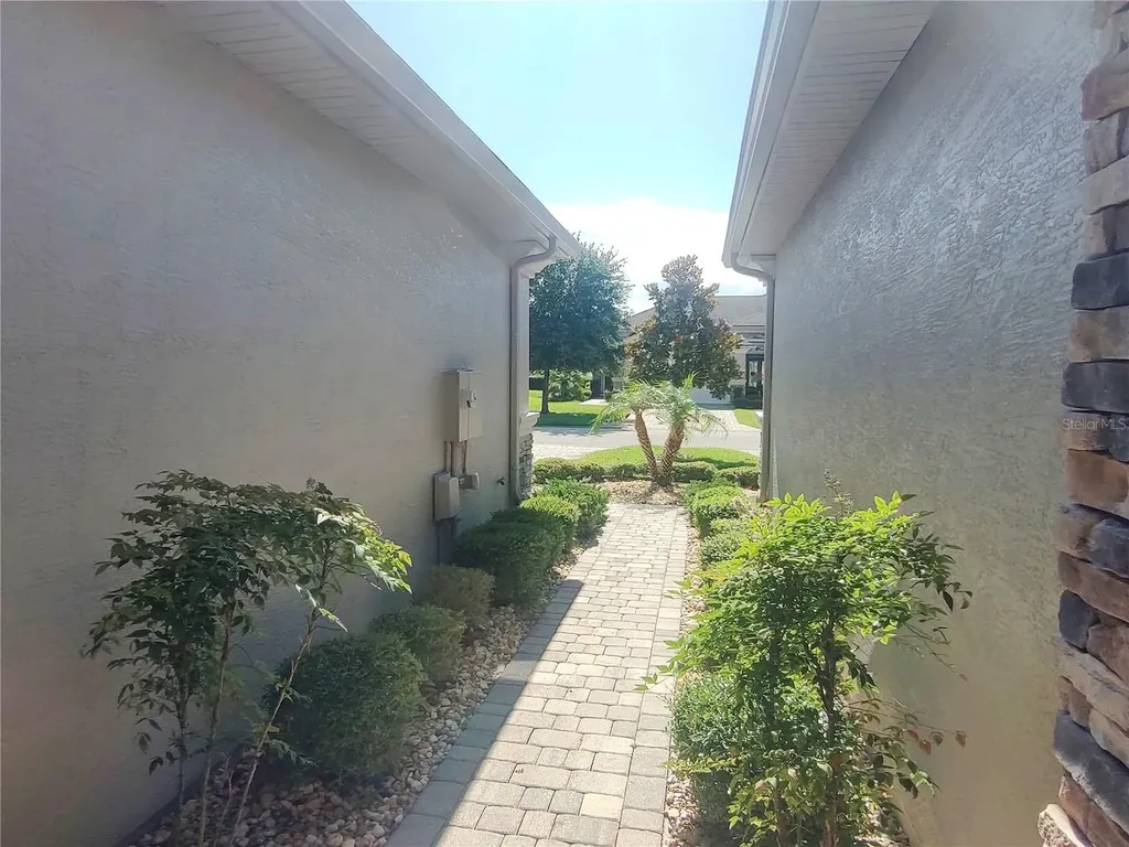 727 Aldenham Lane Ormond Beach FL 32174