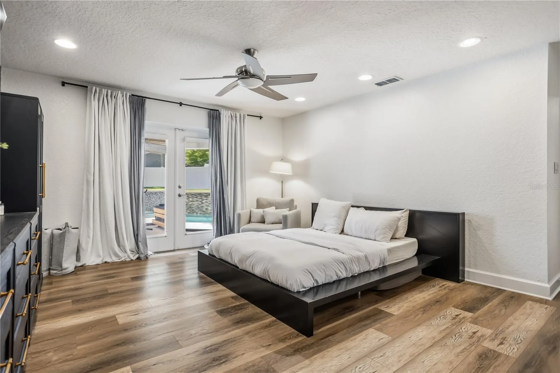 404 Barclay Avenue Altamonte Springs FL 32701