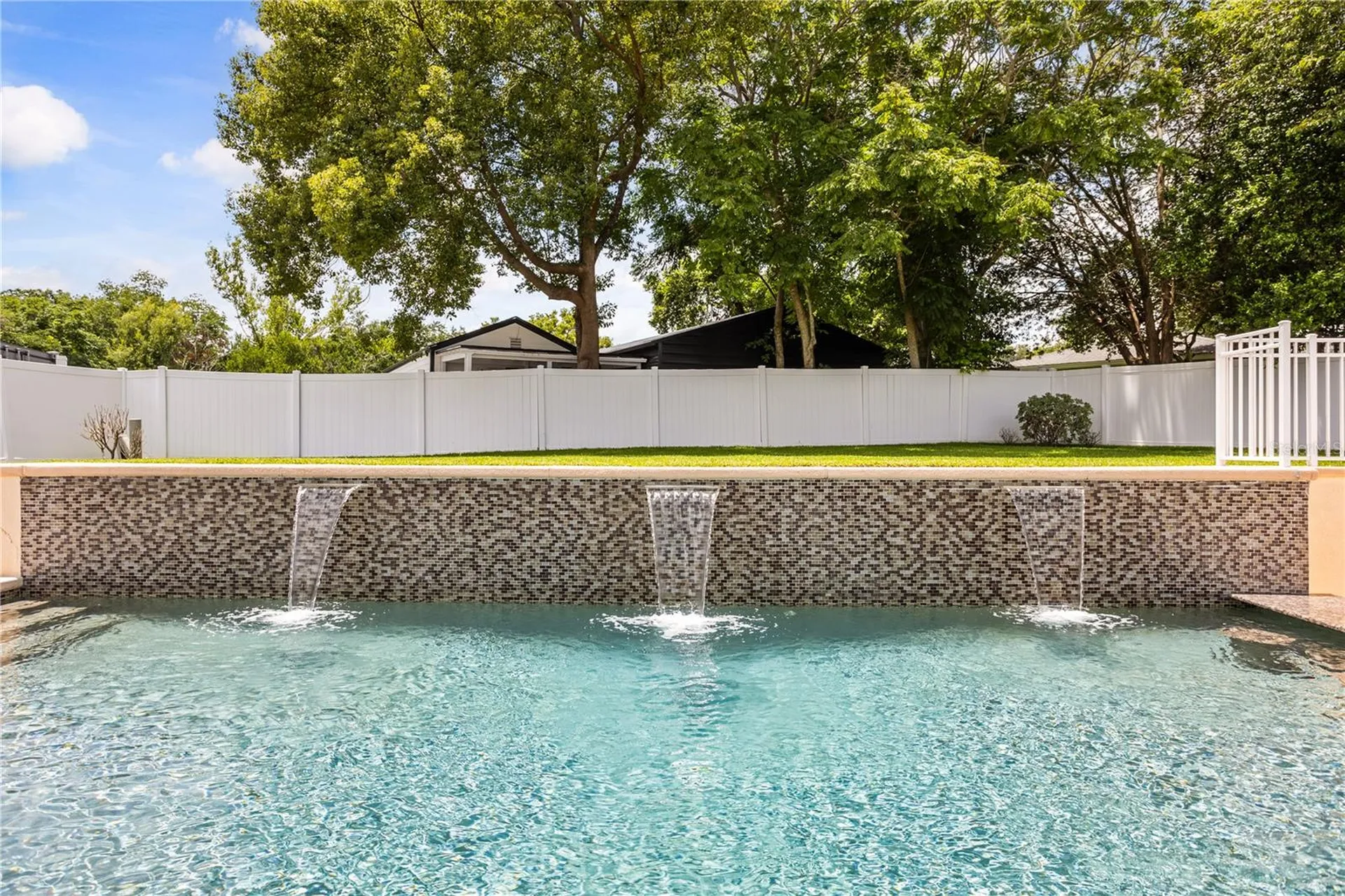 404 Barclay Avenue Altamonte Springs FL 32701