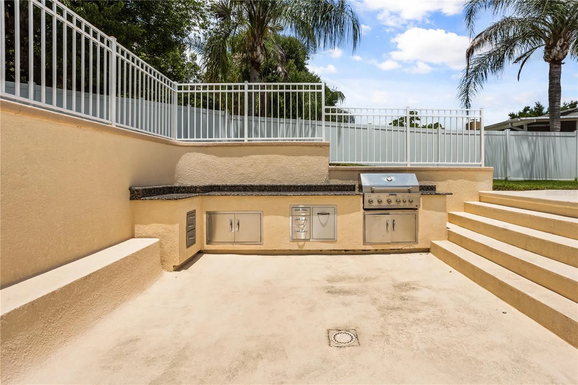 404 Barclay Avenue Altamonte Springs FL 32701