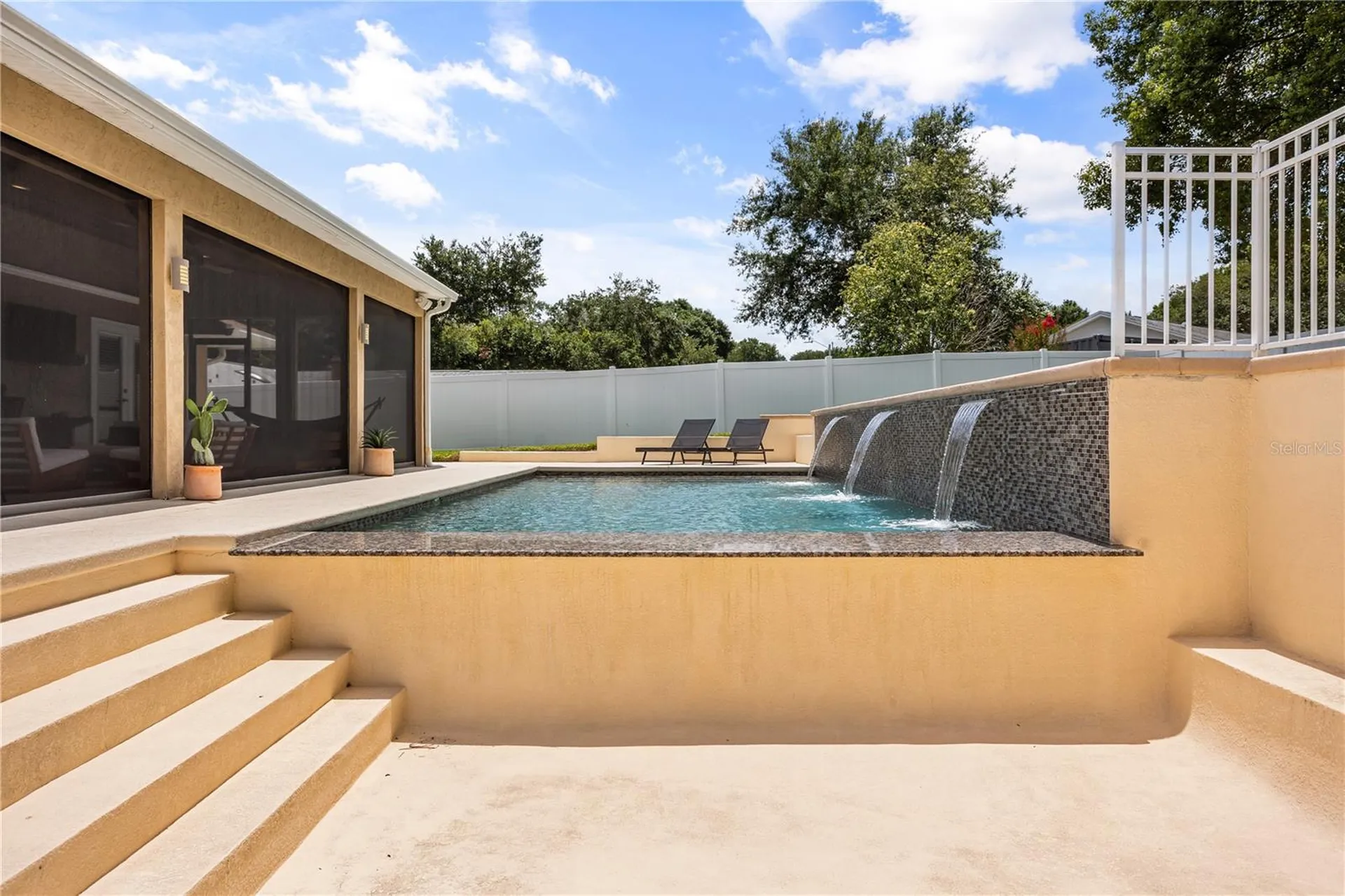 404 Barclay Avenue Altamonte Springs FL 32701