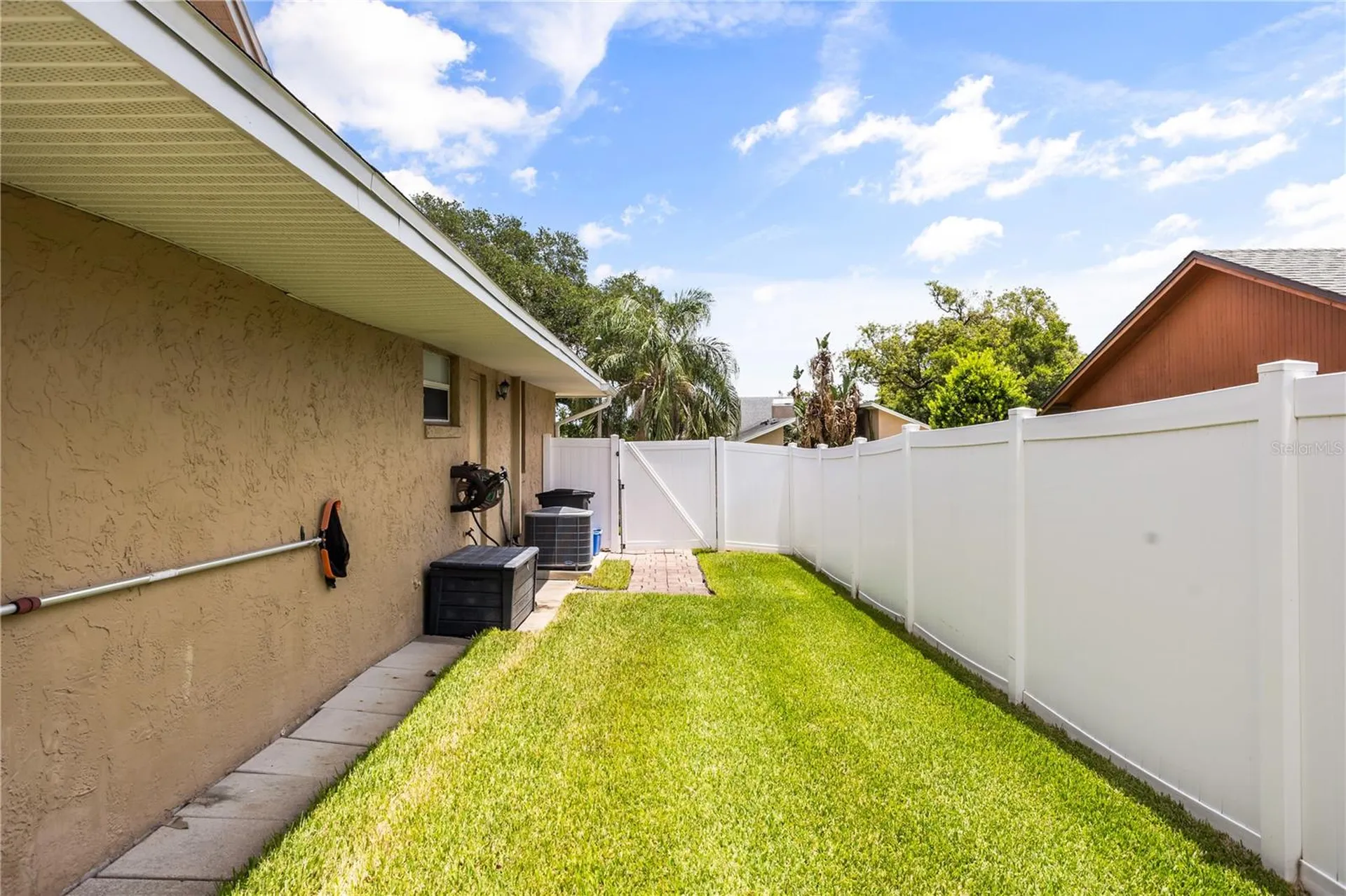 404 Barclay Avenue Altamonte Springs FL 32701