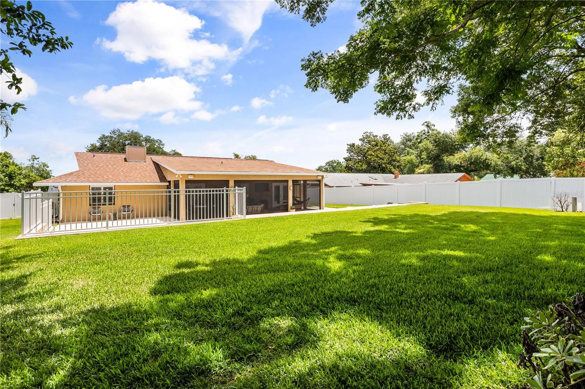 404 Barclay Avenue Altamonte Springs FL 32701