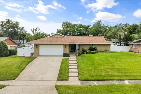 404 Barclay Avenue Altamonte Springs FL 32701