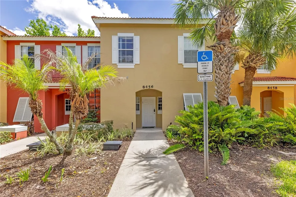 8456 Crystal Cove Loop Kissimmee FL 34747