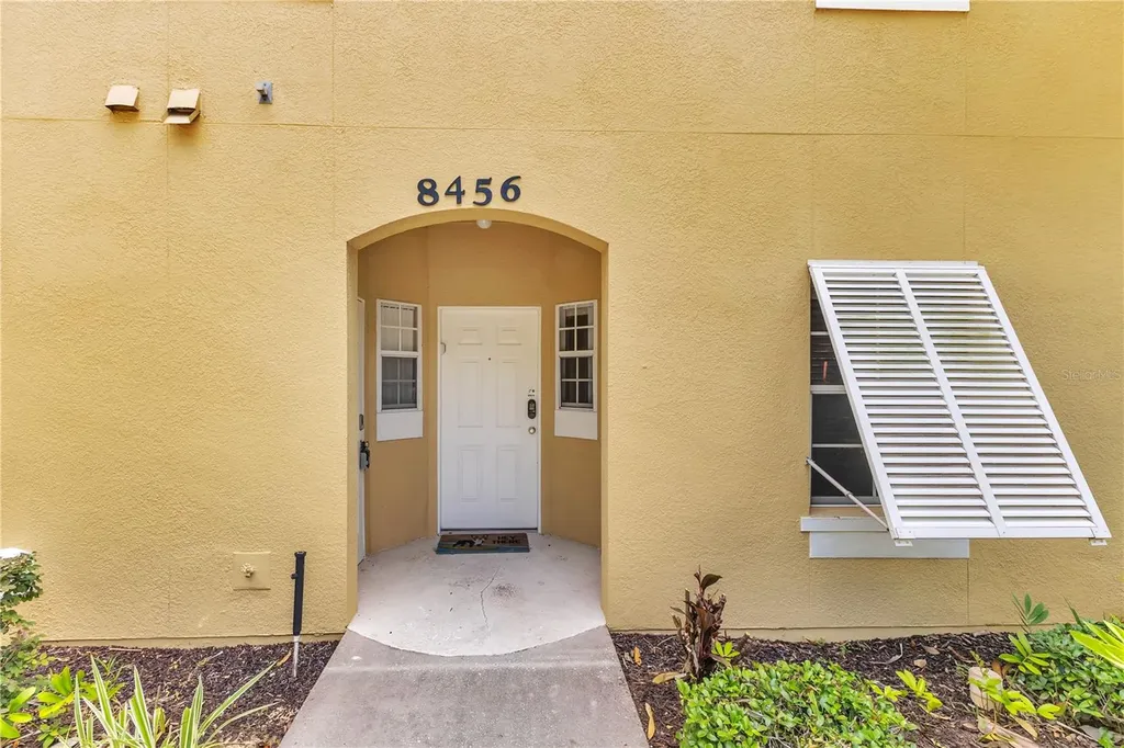 8456 Crystal Cove Loop Kissimmee FL 34747