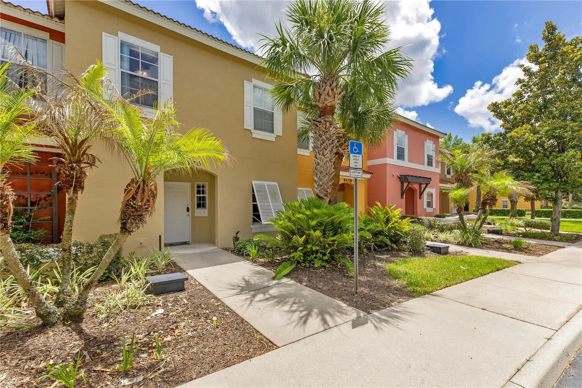8456 Crystal Cove Loop Kissimmee FL 34747