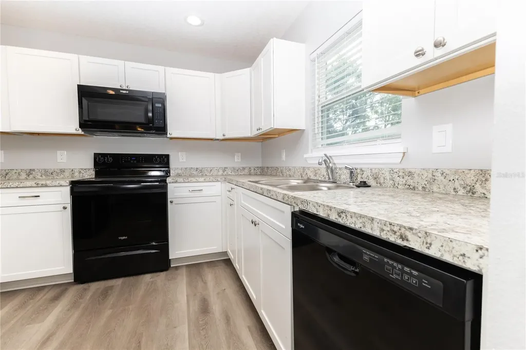 306 E Georgia Avenue Bushnell FL 33513