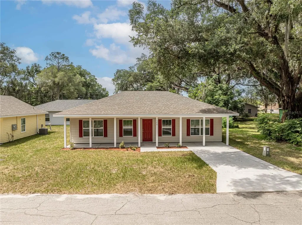306 E Georgia Avenue Bushnell FL 33513