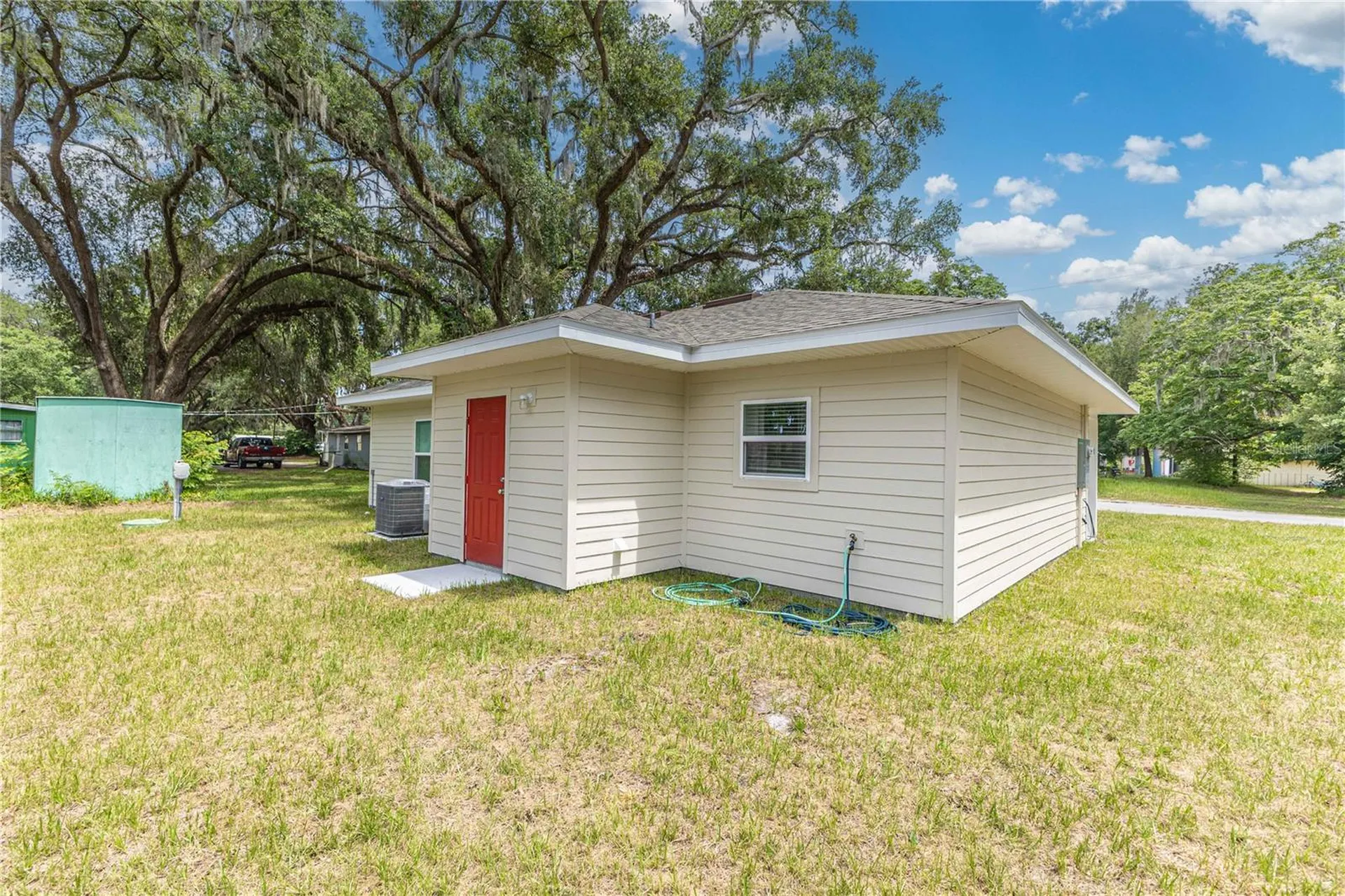 306 E Georgia Avenue Bushnell FL 33513
