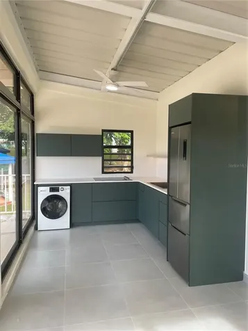 Colinas Metropolitanas Calle Torrecillas Guaynabo PR 00969