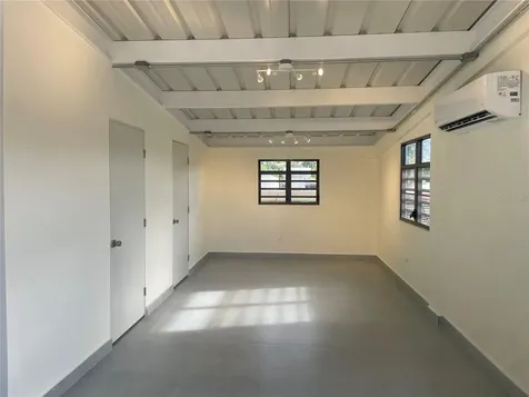 Colinas Metropolitanas Calle Torrecillas Guaynabo PR 00969