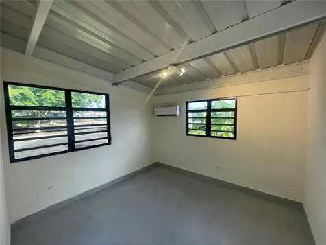 Colinas Metropolitanas Calle Torrecillas Guaynabo PR 00969