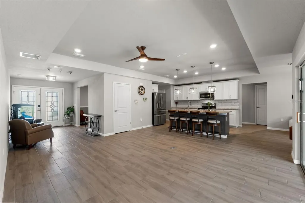 12182 Pioneer Avenue Weeki Wachee FL 34614