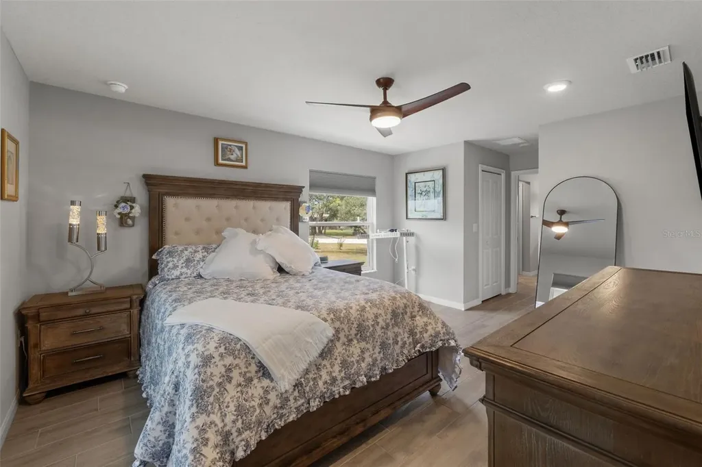 12182 Pioneer Avenue Weeki Wachee FL 34614