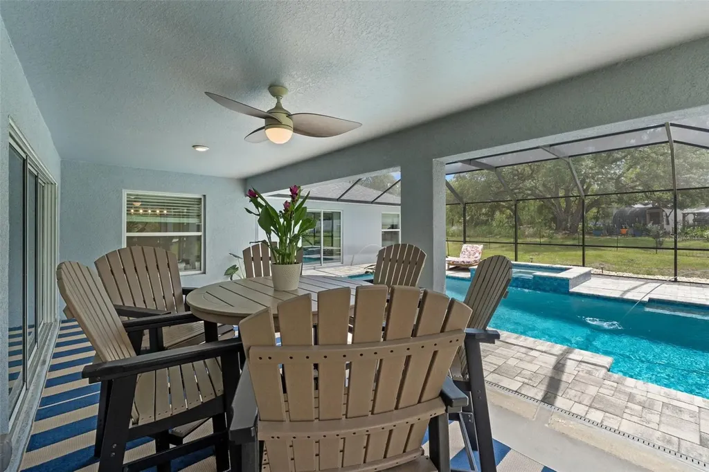 12182 Pioneer Avenue Weeki Wachee FL 34614