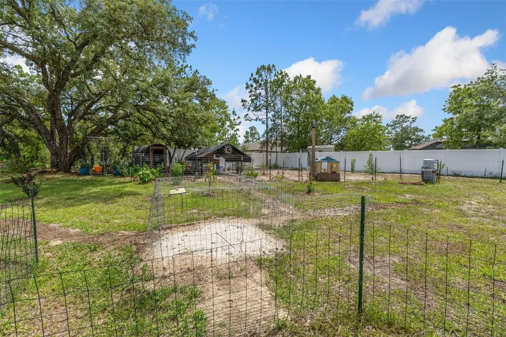 12182 Pioneer Avenue Weeki Wachee FL 34614