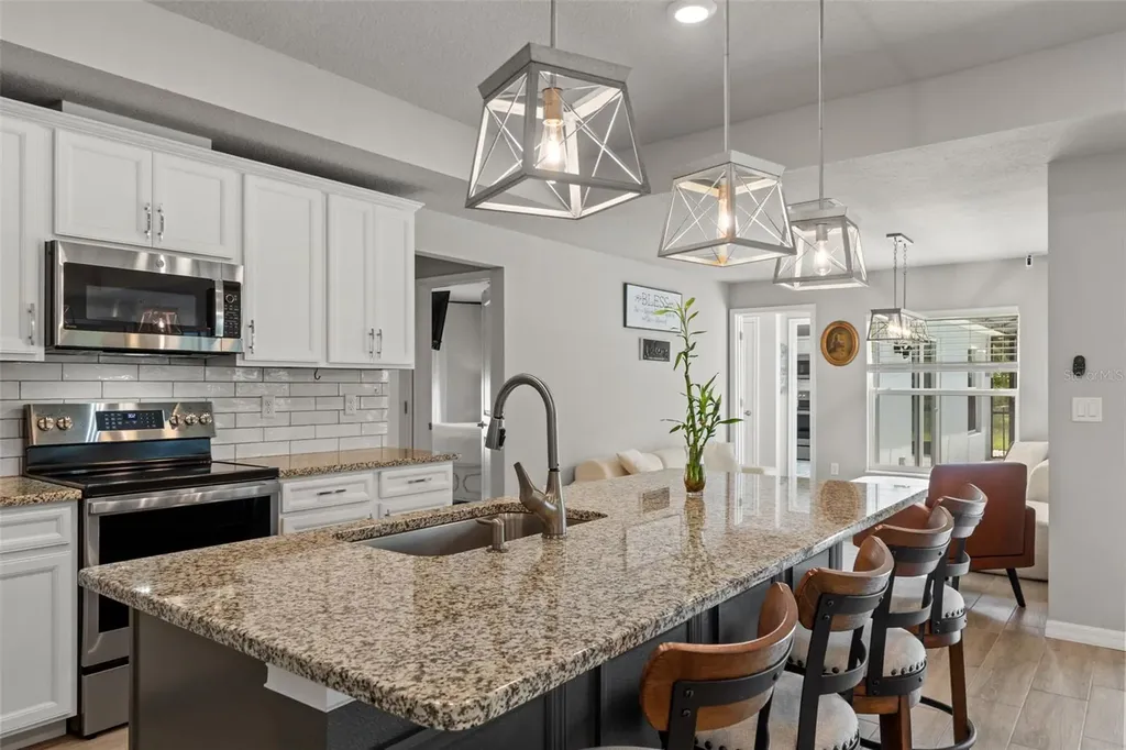 12182 Pioneer Avenue Weeki Wachee FL 34614
