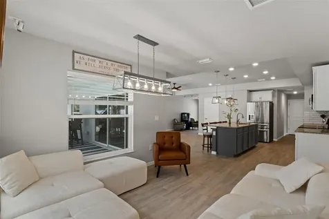 12182 Pioneer Avenue Weeki Wachee FL 34614