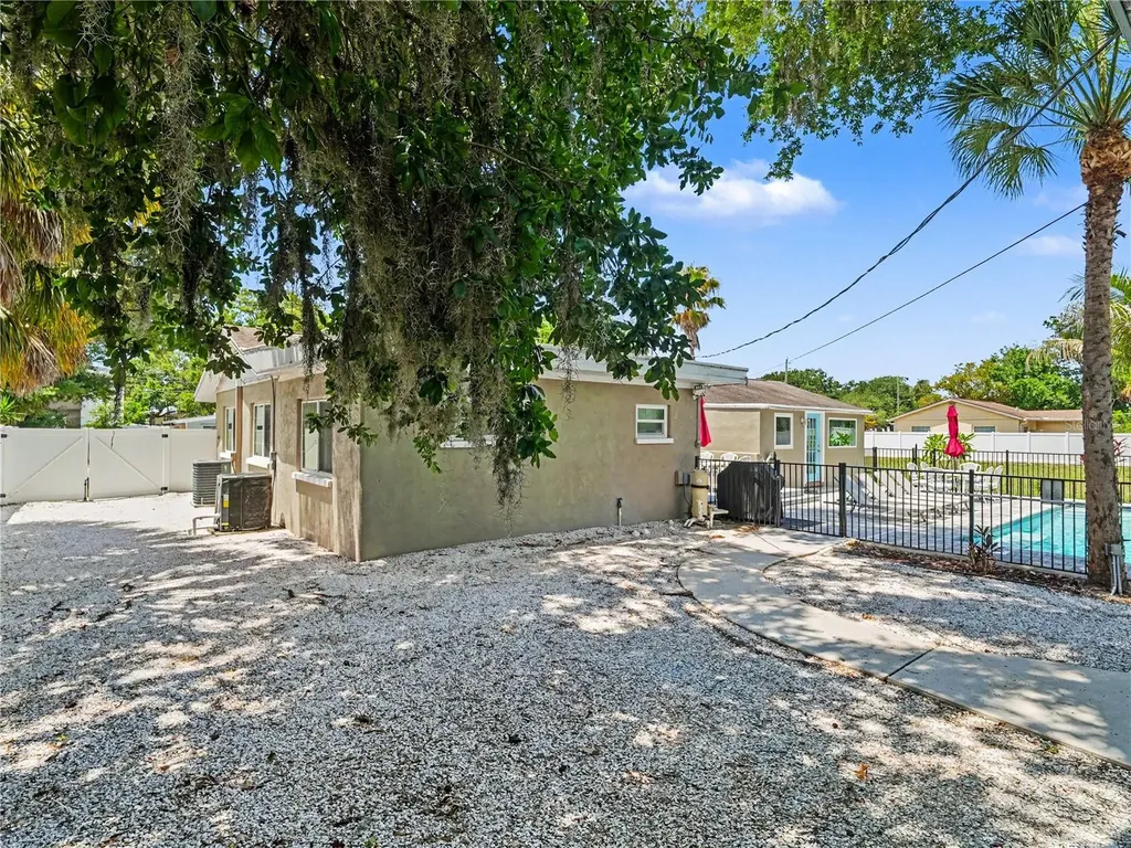 2547 Bahia Vista Street Sarasota FL 34239