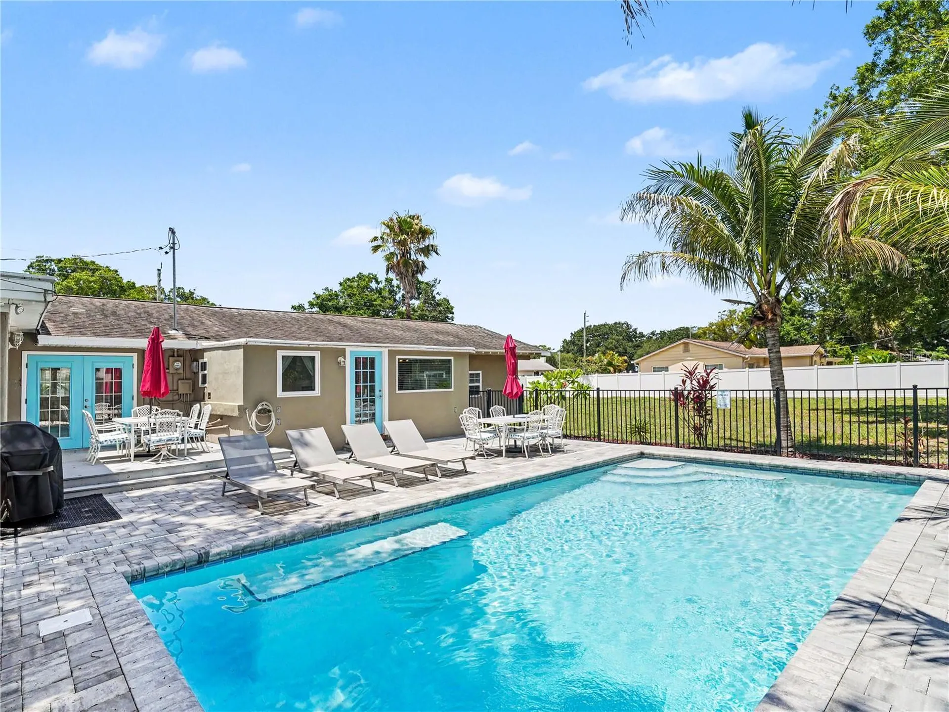 2547 Bahia Vista Street Sarasota FL 34239