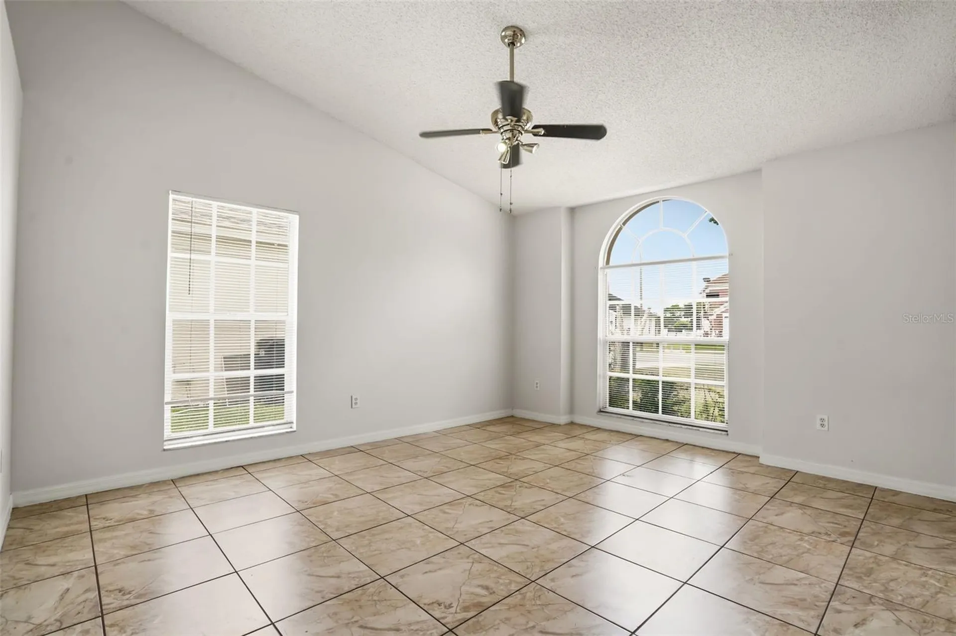 8467 Fort Thomas Way Orlando FL 32822
