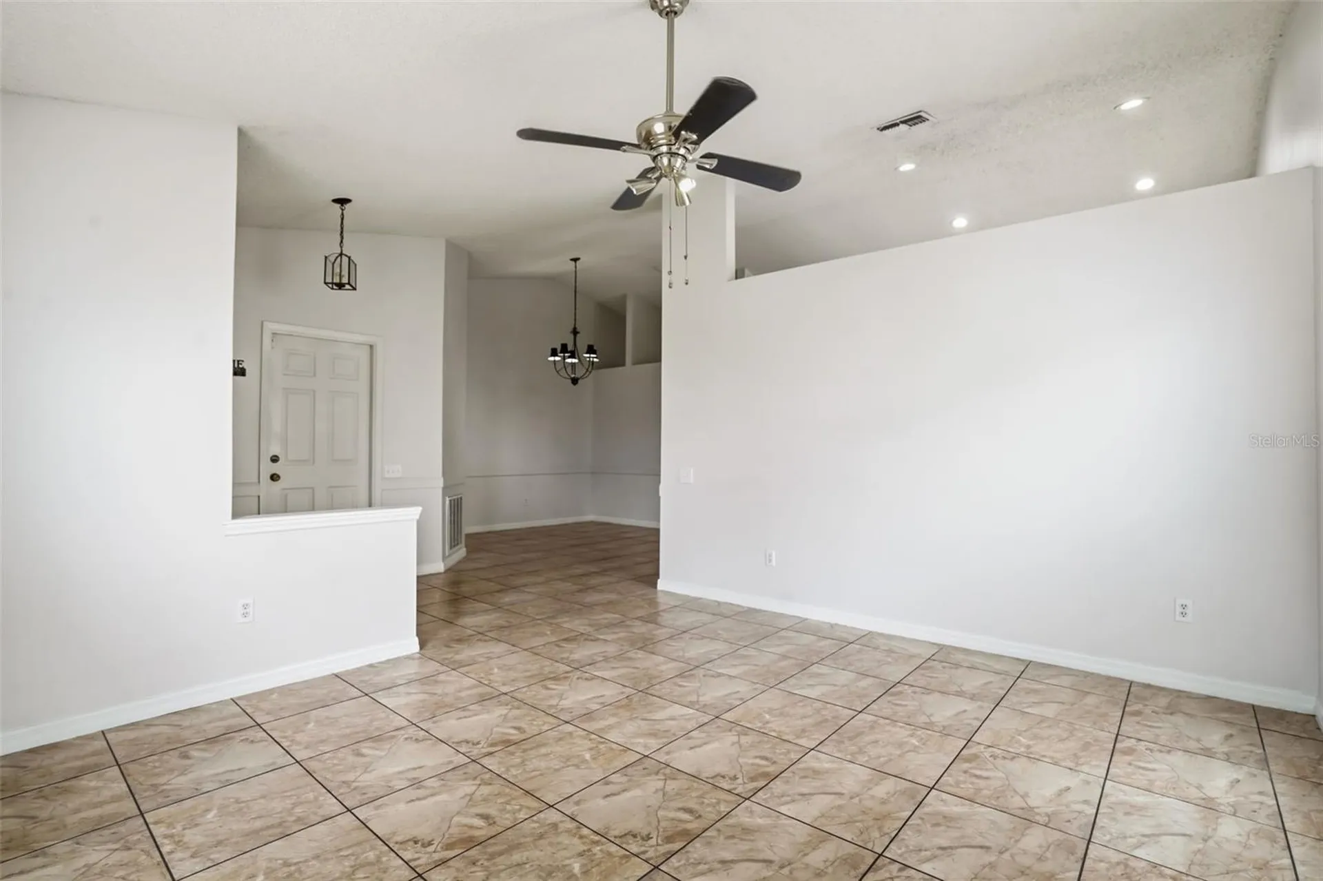 8467 Fort Thomas Way Orlando FL 32822