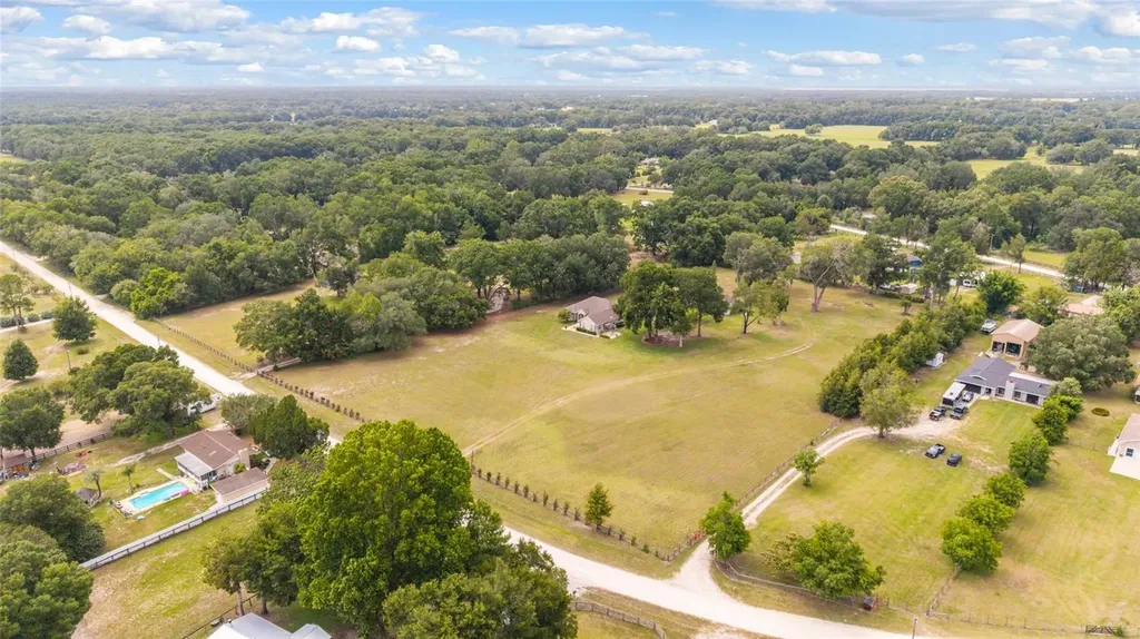 435 NE 155th Street Road Citra FL 32113