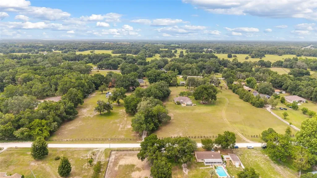 435 NE 155th Street Road Citra FL 32113