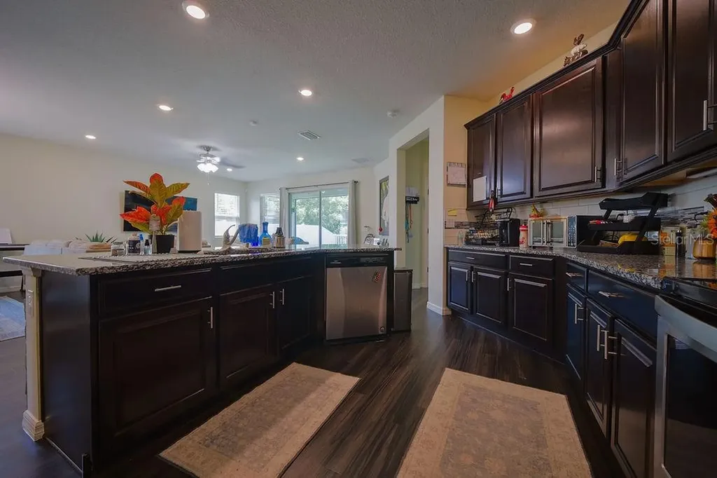 9225 Freedom Hill Drive Seffner FL 33584
