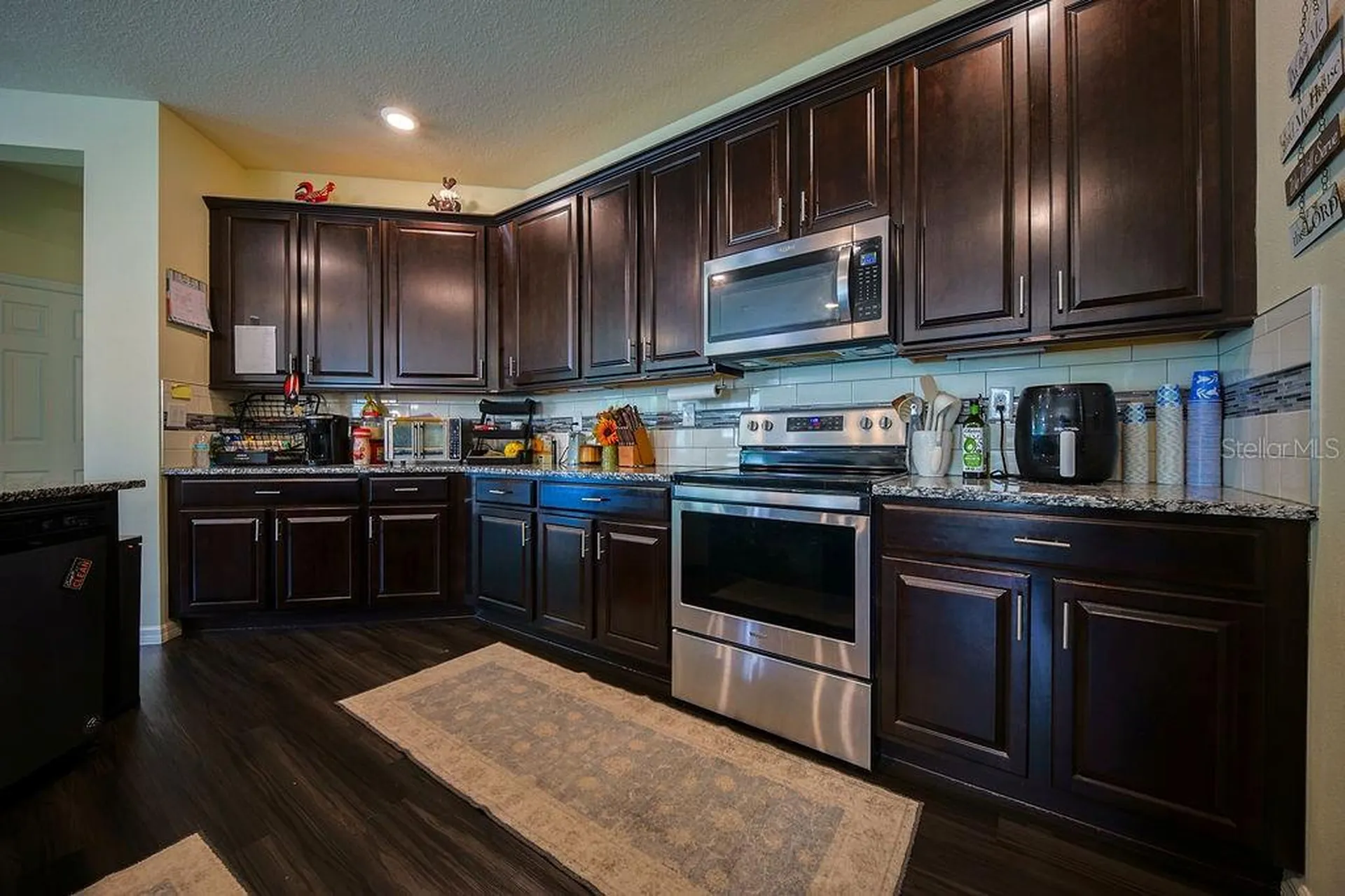 9225 Freedom Hill Drive Seffner FL 33584