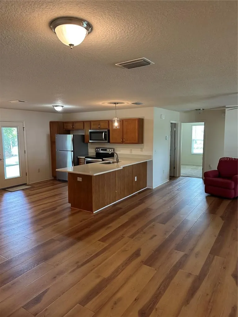 716 Truman Avenue Lady Lake FL 32159