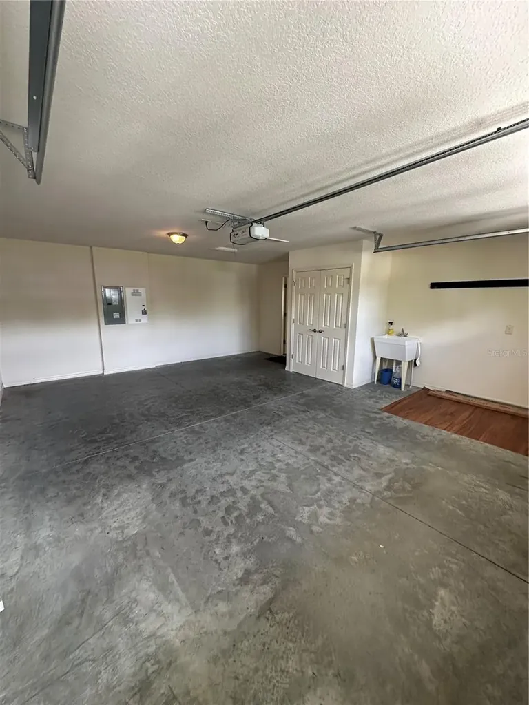 716 Truman Avenue Lady Lake FL 32159