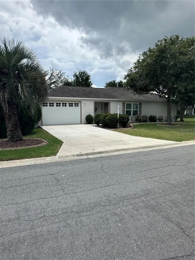 716 Truman Avenue Lady Lake FL 32159