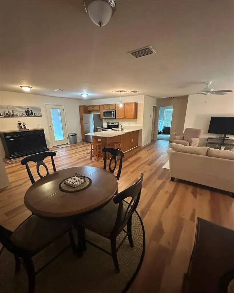 716 Truman Avenue Lady Lake FL 32159