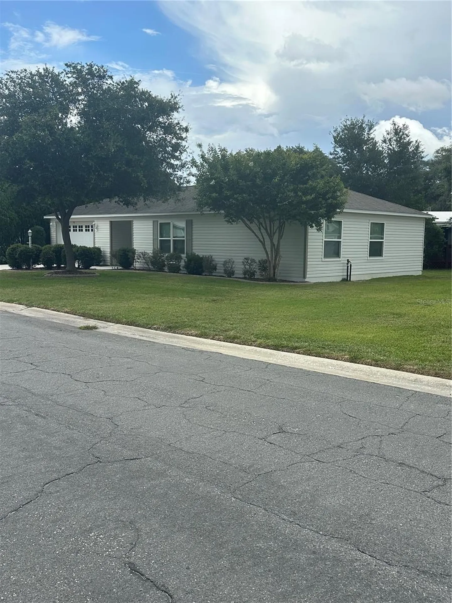 716 Truman Avenue Lady Lake FL 32159