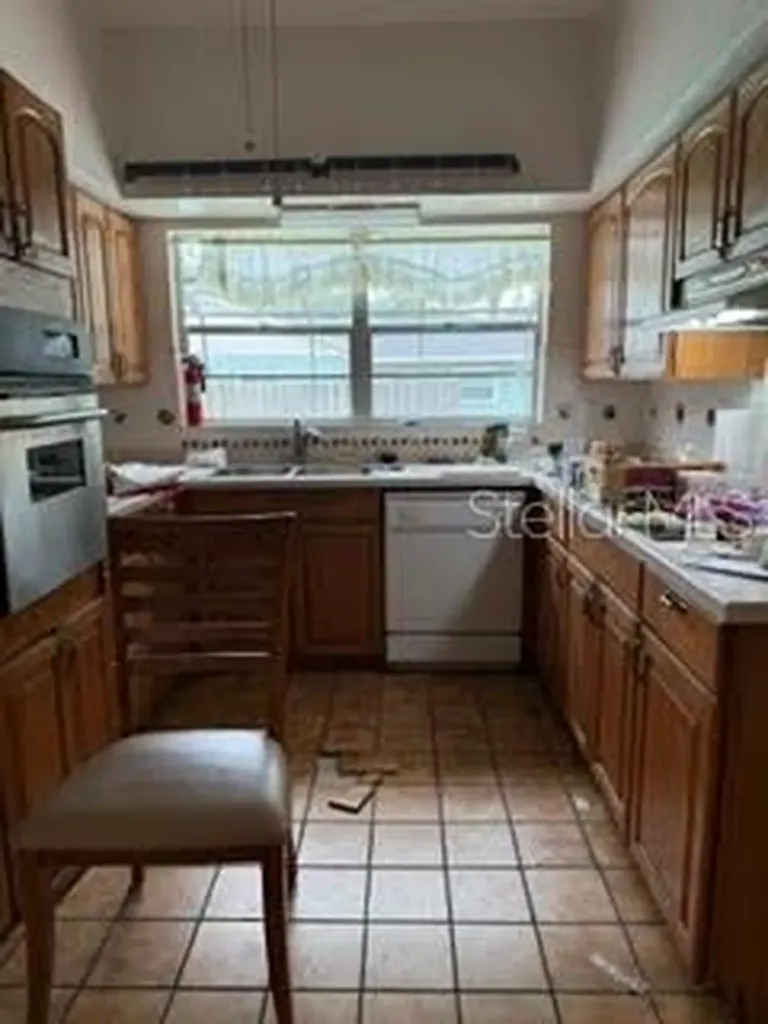 605 Courtney Drive Tampa FL 33617
