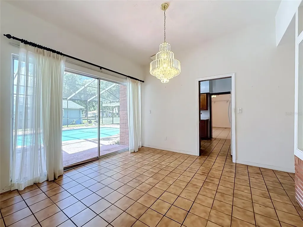 605 Courtney Drive Tampa FL 33617
