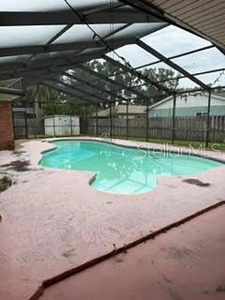 605 Courtney Drive Tampa FL 33617