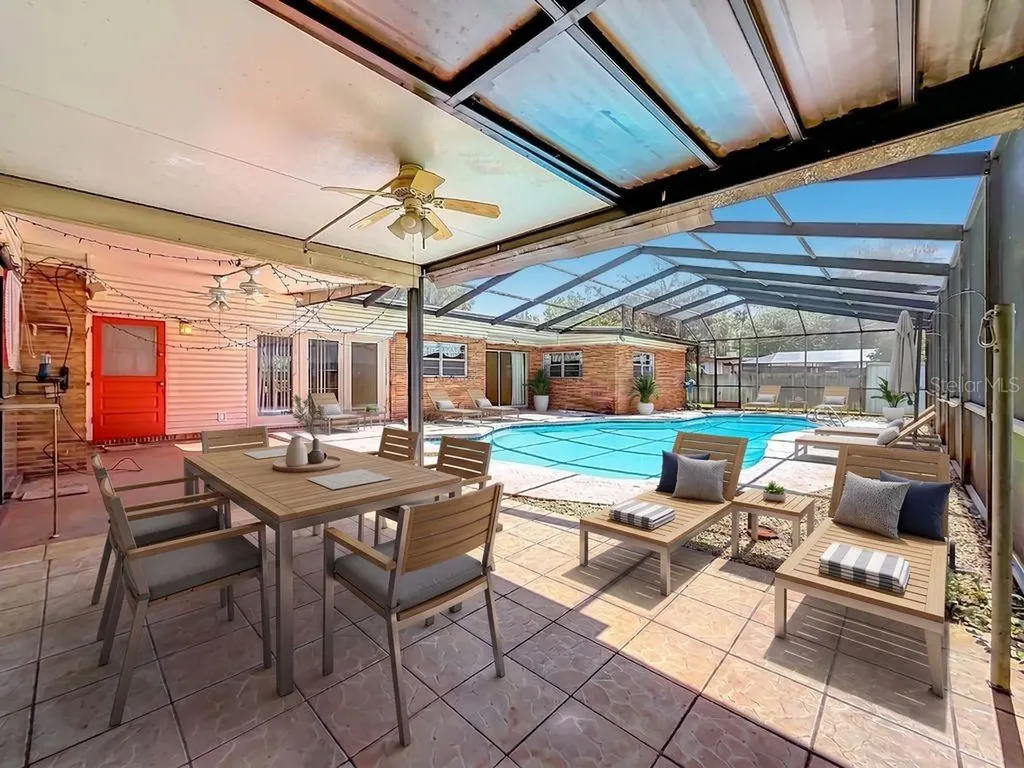 605 Courtney Drive Tampa FL 33617