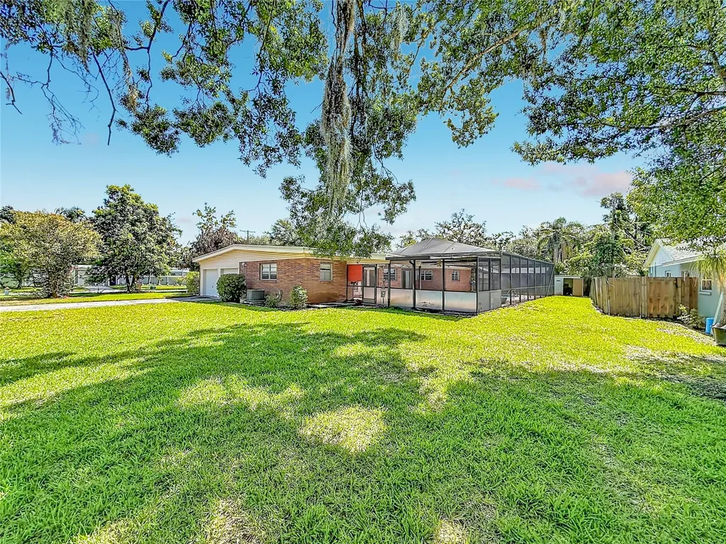 605 Courtney Drive Tampa FL 33617