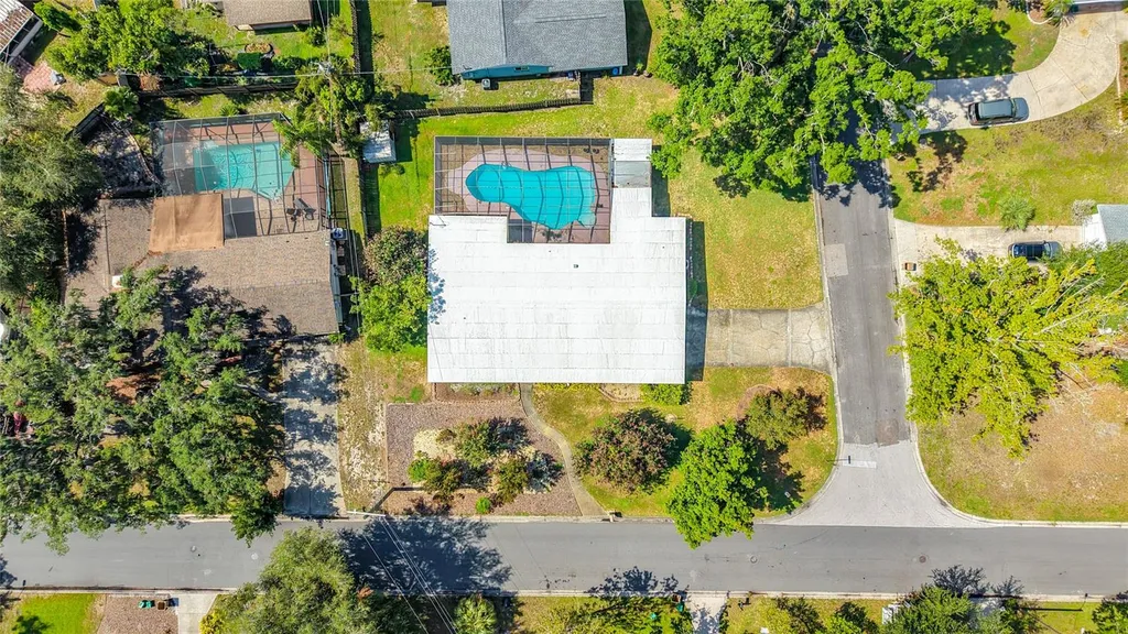 605 Courtney Drive Tampa FL 33617