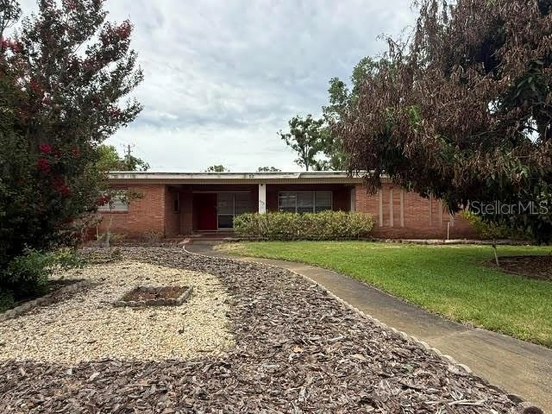 605 Courtney Drive Tampa FL 33617