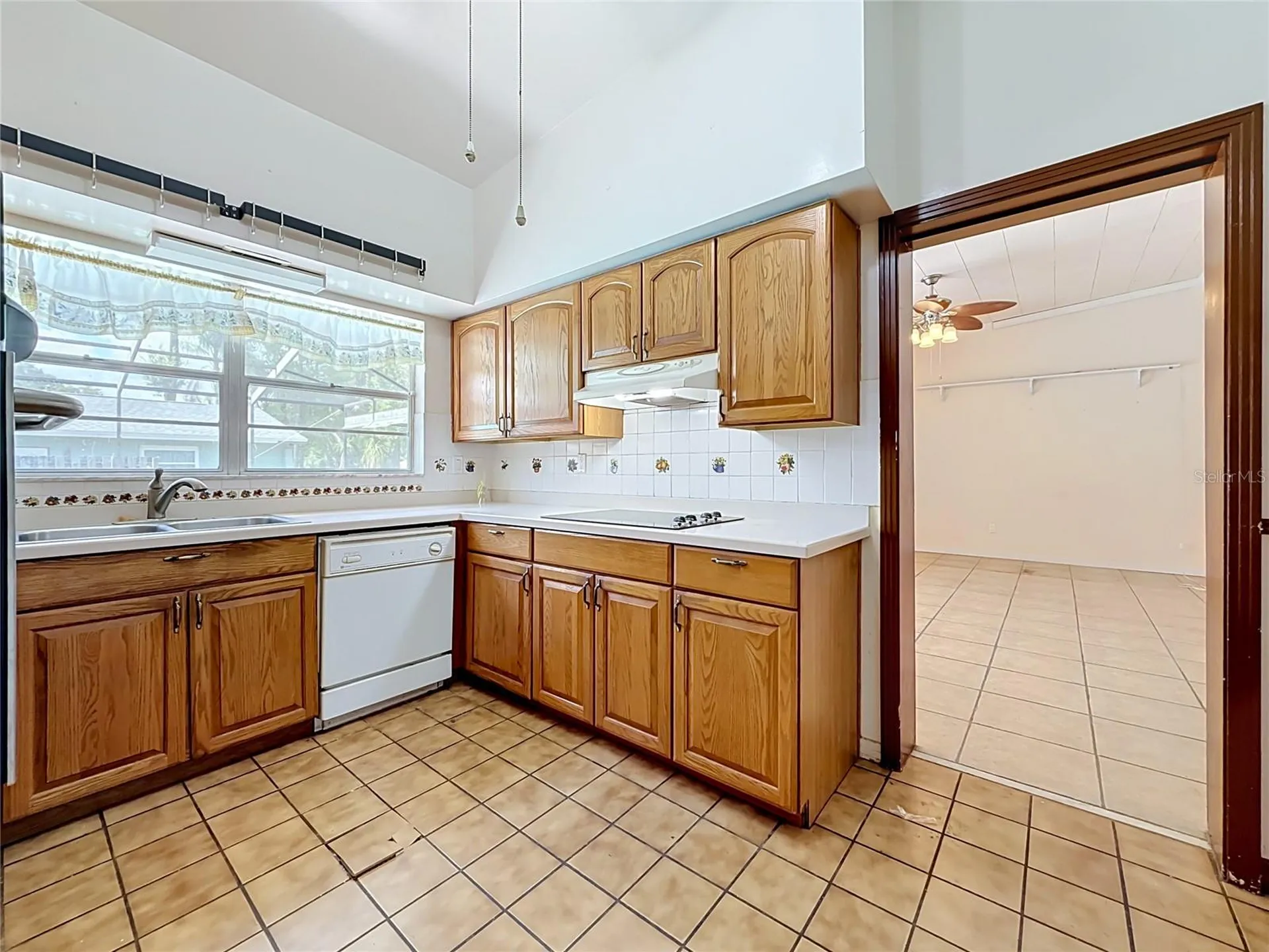 605 Courtney Drive Tampa FL 33617