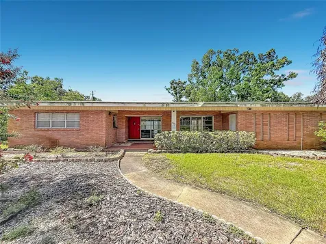 605 Courtney Drive Tampa FL 33617