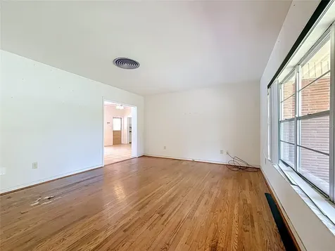 605 Courtney Drive Tampa FL 33617