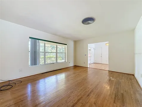 605 Courtney Drive Tampa FL 33617